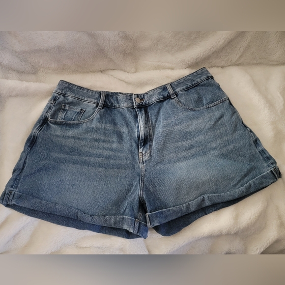 Classic Blue Women's Jeans - Picture 1 of 5